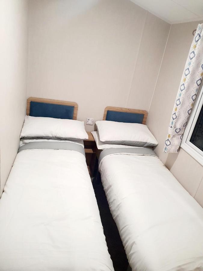 Parkview Caravan California Cliffs Great Yarmouth Buitenkant foto